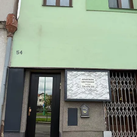 V Rodinném Domě