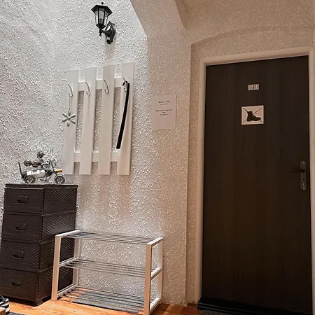 Apartmán V Rodinném Domě